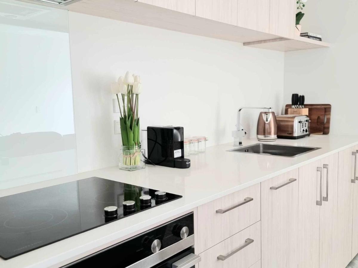 Elegant Cbd Apartment Крайстчёрч Экстерьер фото